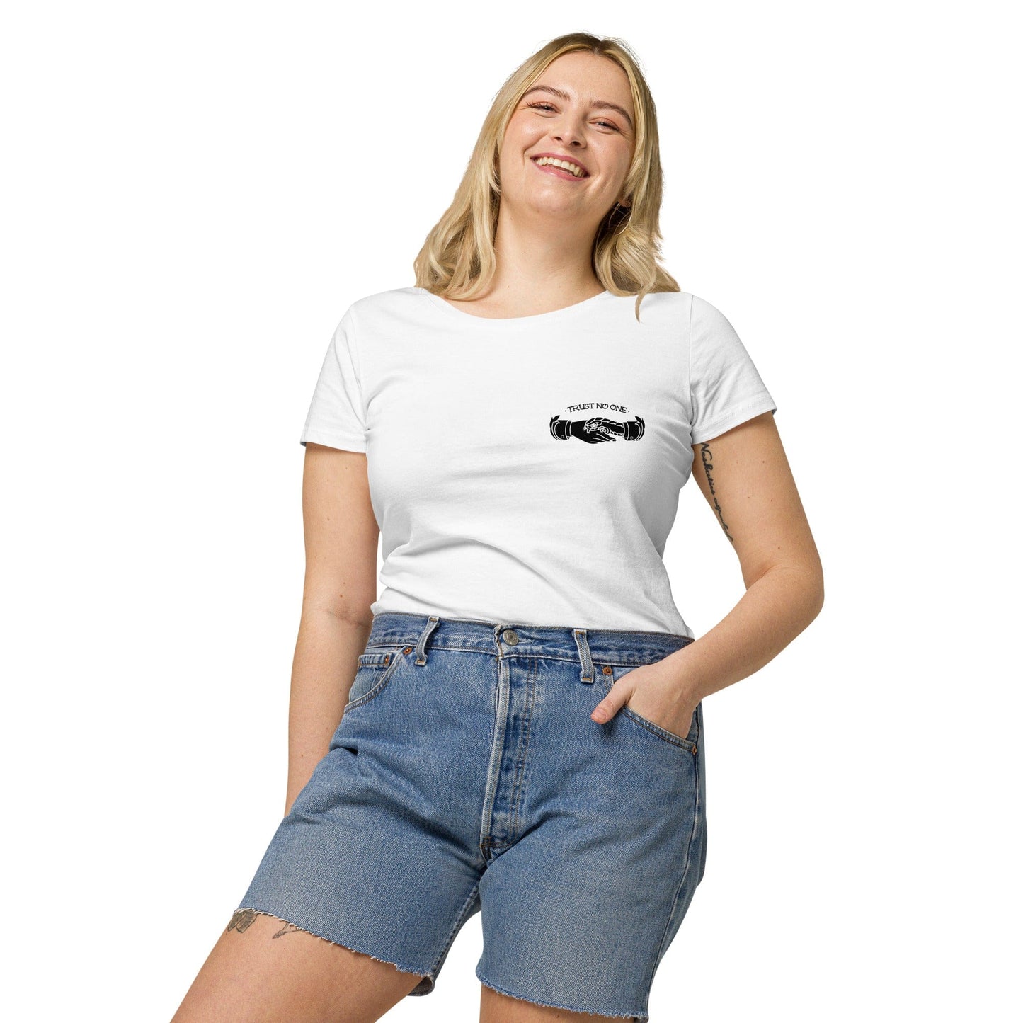 Women’s t-shirt "TRUST NO ONE"